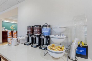 Free daily on-the-go breakfast  - Comfort Inn Laurel - Fort Meade (Laurel)
