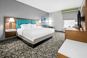 One King and One Sofa Bed, Non-Smoking | In-room safe, blackout drapes, iron/ironing board, cribs/infant beds - Hampton Inn Bloomington West (Bloomington)