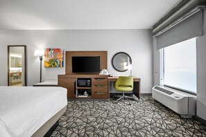 Room, 1 King Bed, Non Smoking | In-room safe, blackout drapes, iron/ironing board, cribs/infant beds - Hampton Inn Bloomington West (Bloomington)