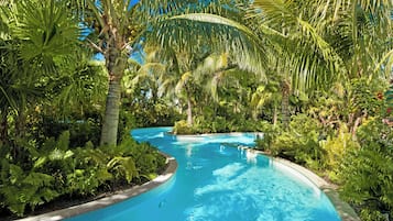 4 outdoor pools
