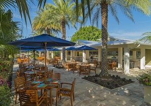 Poolbar