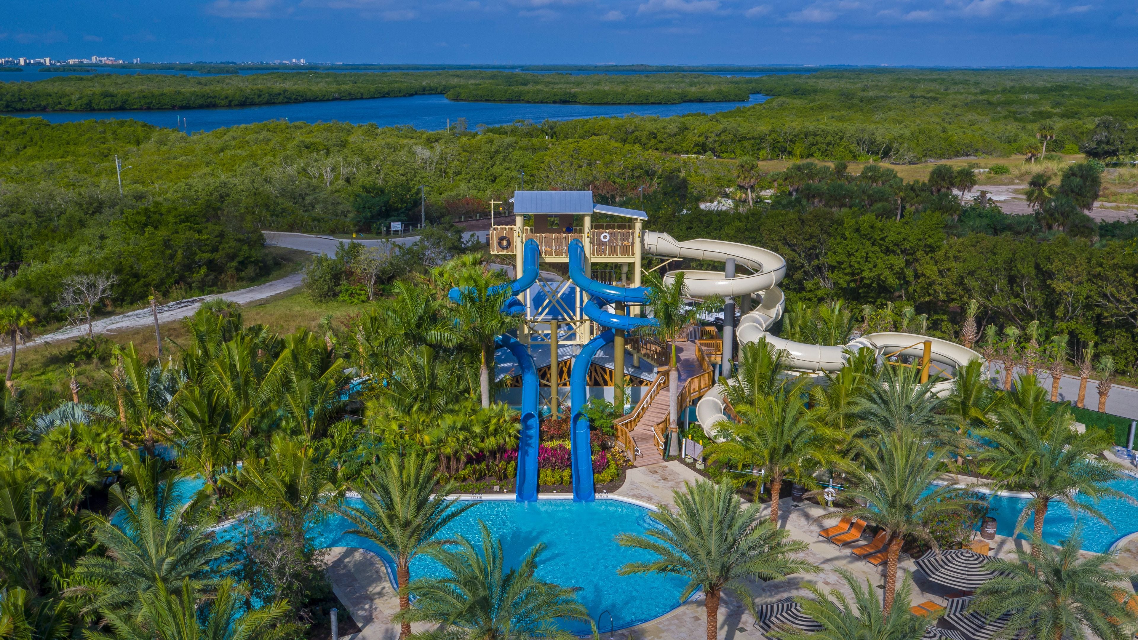 4 kolam renang outdoor