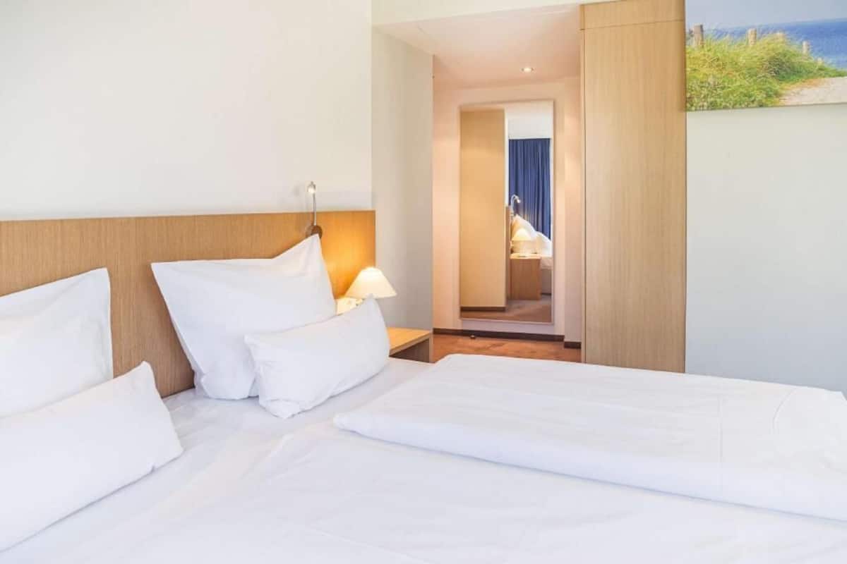 Roupas de cama antialérgicas, escrivaninha