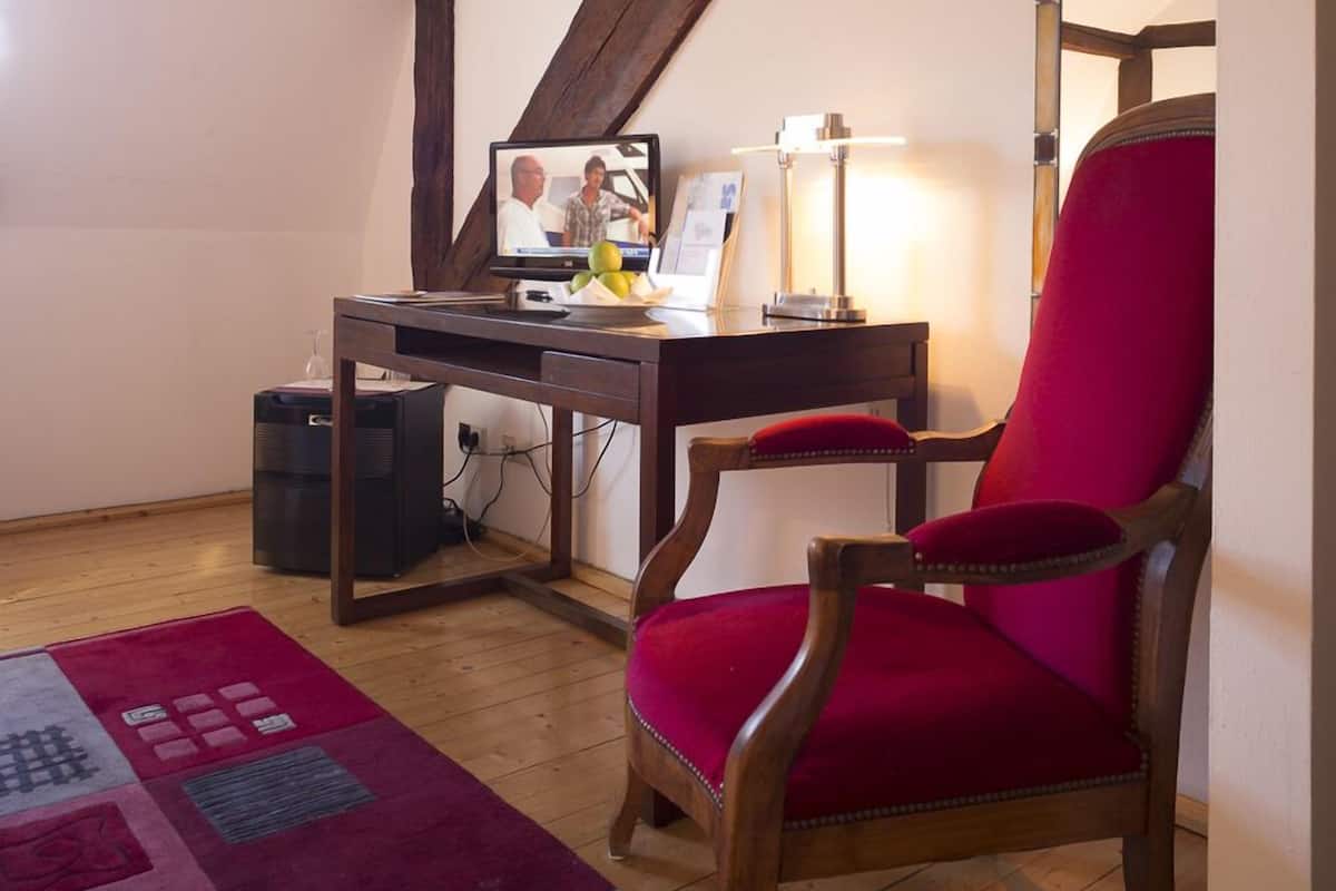 Habitación Confort doble, 1 cama doble | Minibar, caja fuerte, escritorio y cunas gratuitas