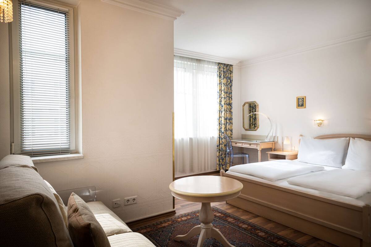 Minibar, két bảo mật tại phòng, trang trí khác biệt