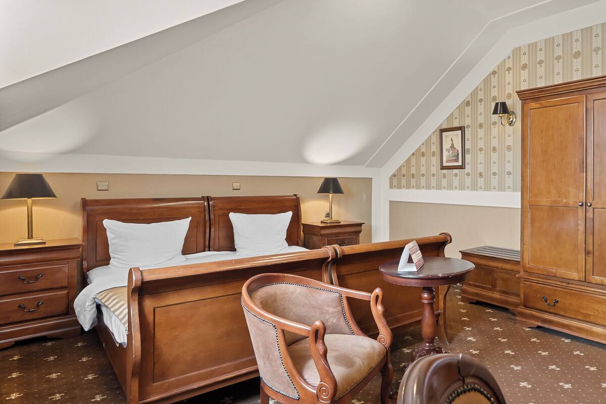 Desk, iron/ironing board (on request), free WiFi, bed sheets
