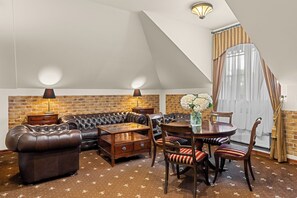 Standard Apartment, 1 King Bed