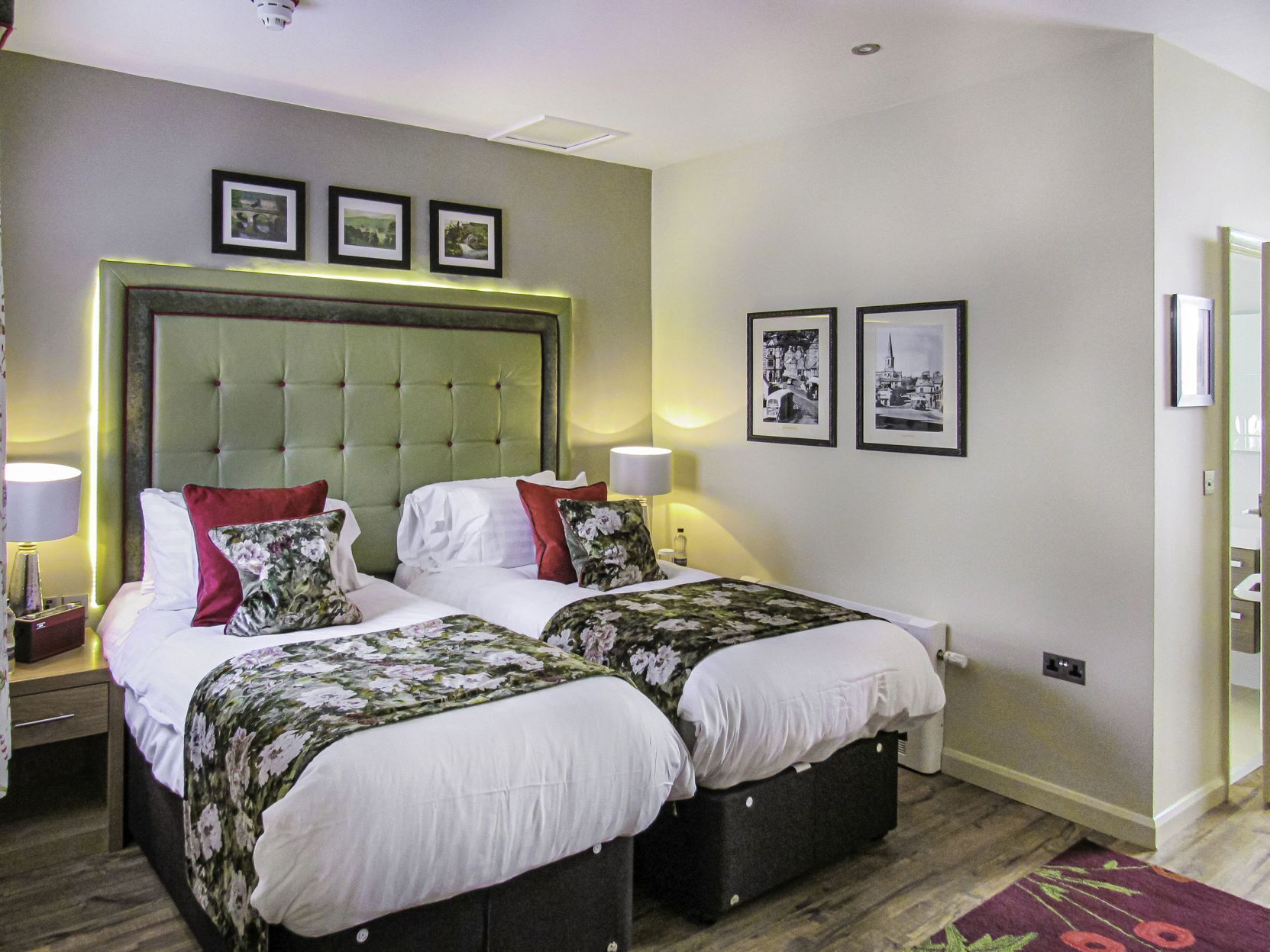 1 غرفة نوم وستائر تعتيم ومكواة/لوح كي وواي فاي مجانًا