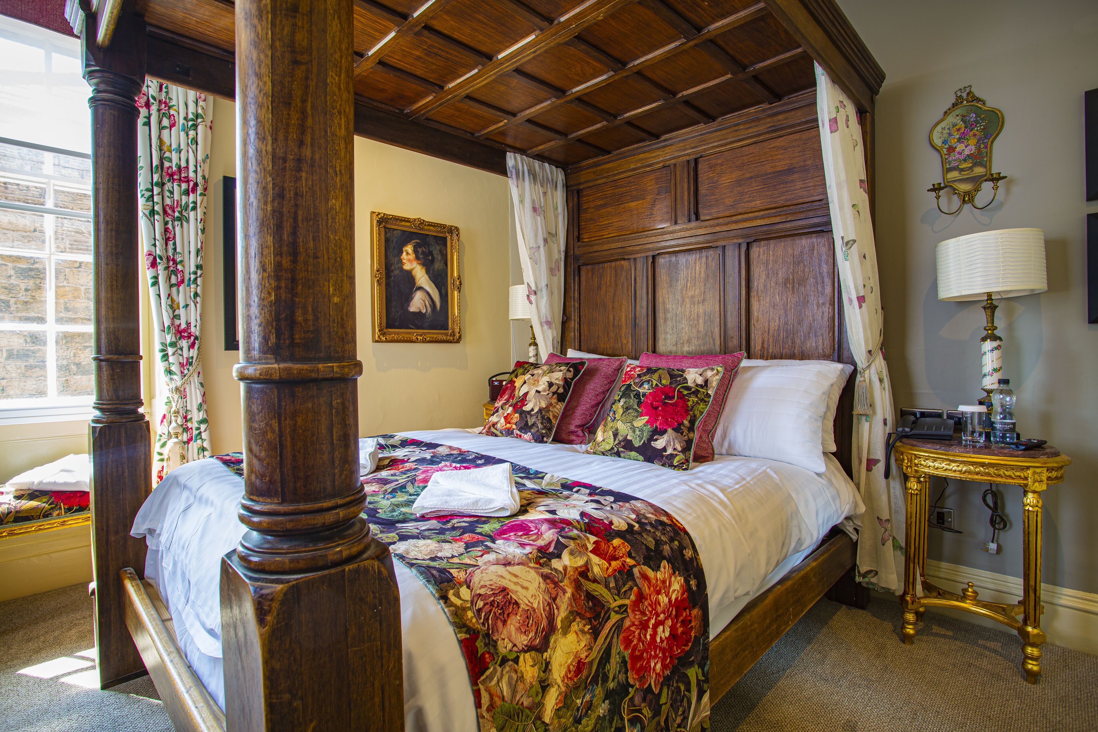 deluxe four poster room | 1 bedroom, blackout curtains, iron/ironing board, free wifi