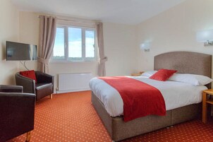 Työpöytä, silitysrauta/-lauta, ilmainen Wi-Fi, vuodevaatteet