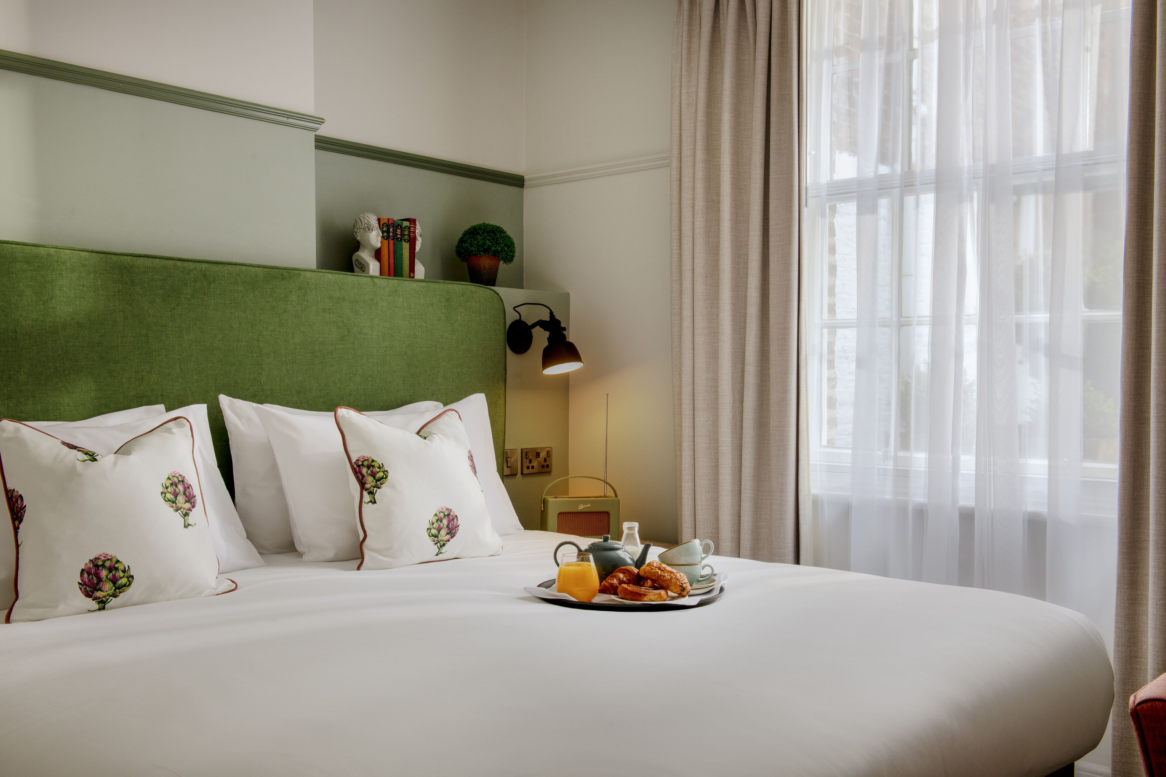 premier double room | hypo-allergenic bedding, desk, soundproofing, iron/ironing board