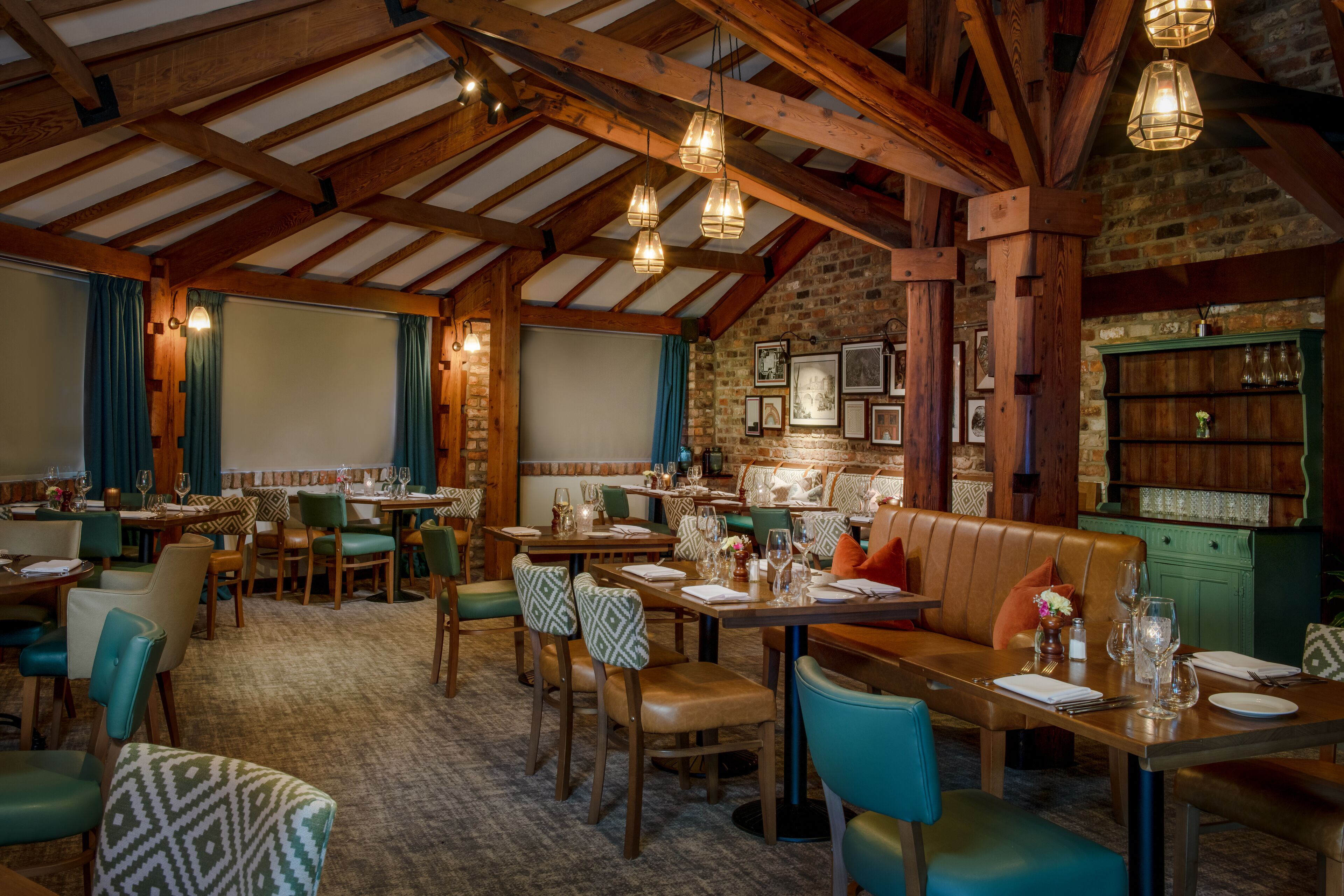 breakfast and dinner served, british cuisine