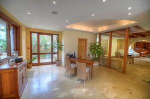 Sauna, hot tub, steam room, body treatments, hydrotherapy, aromatherapy