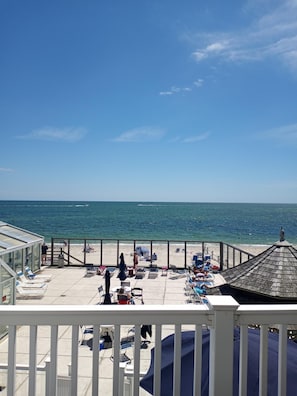 Deluxe Studio, Oceanfront, 1 Bedroom | Blick vom Balkon