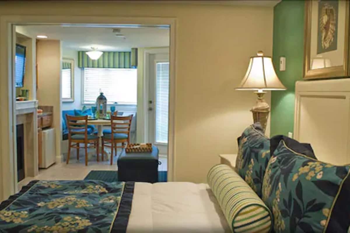 studio, 1 bedroom | 1 bedroom, premium bedding, pillow-top beds, in-room safe