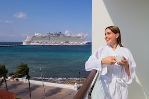 Superior Room, City View | Balcony view - Hotel Casa Bahía Cozumel - Adults Only (Cozumel)