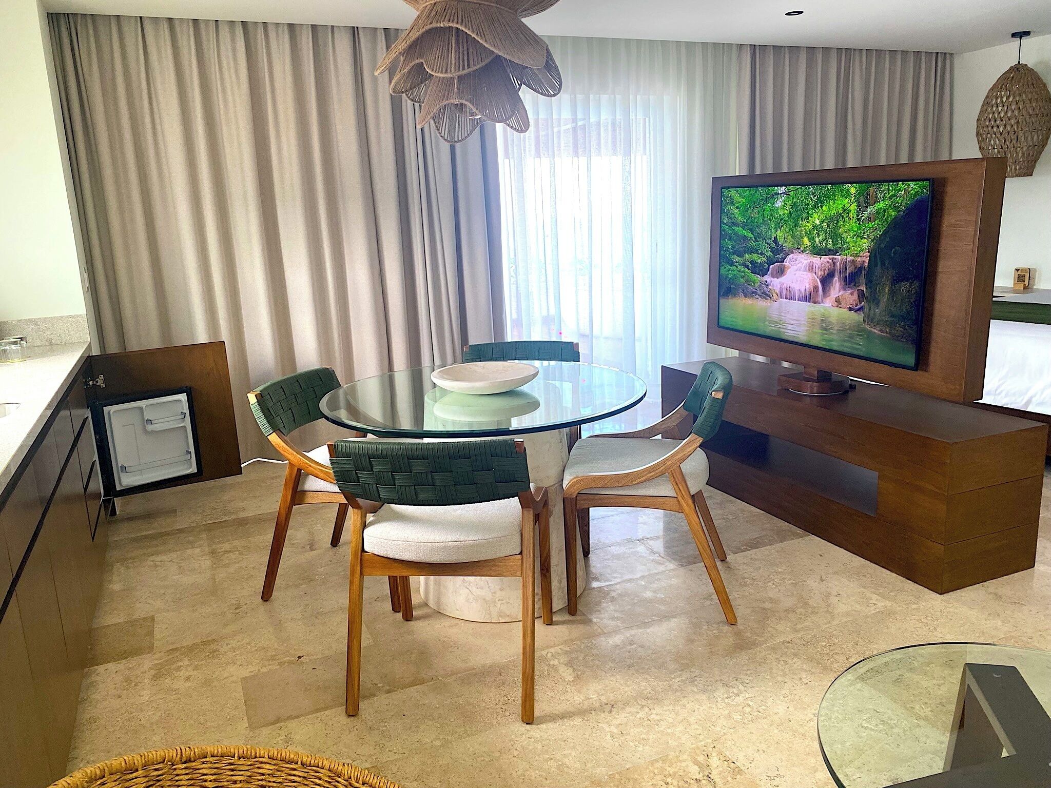 Suite Grand, vista al mar | Ropa de cama 