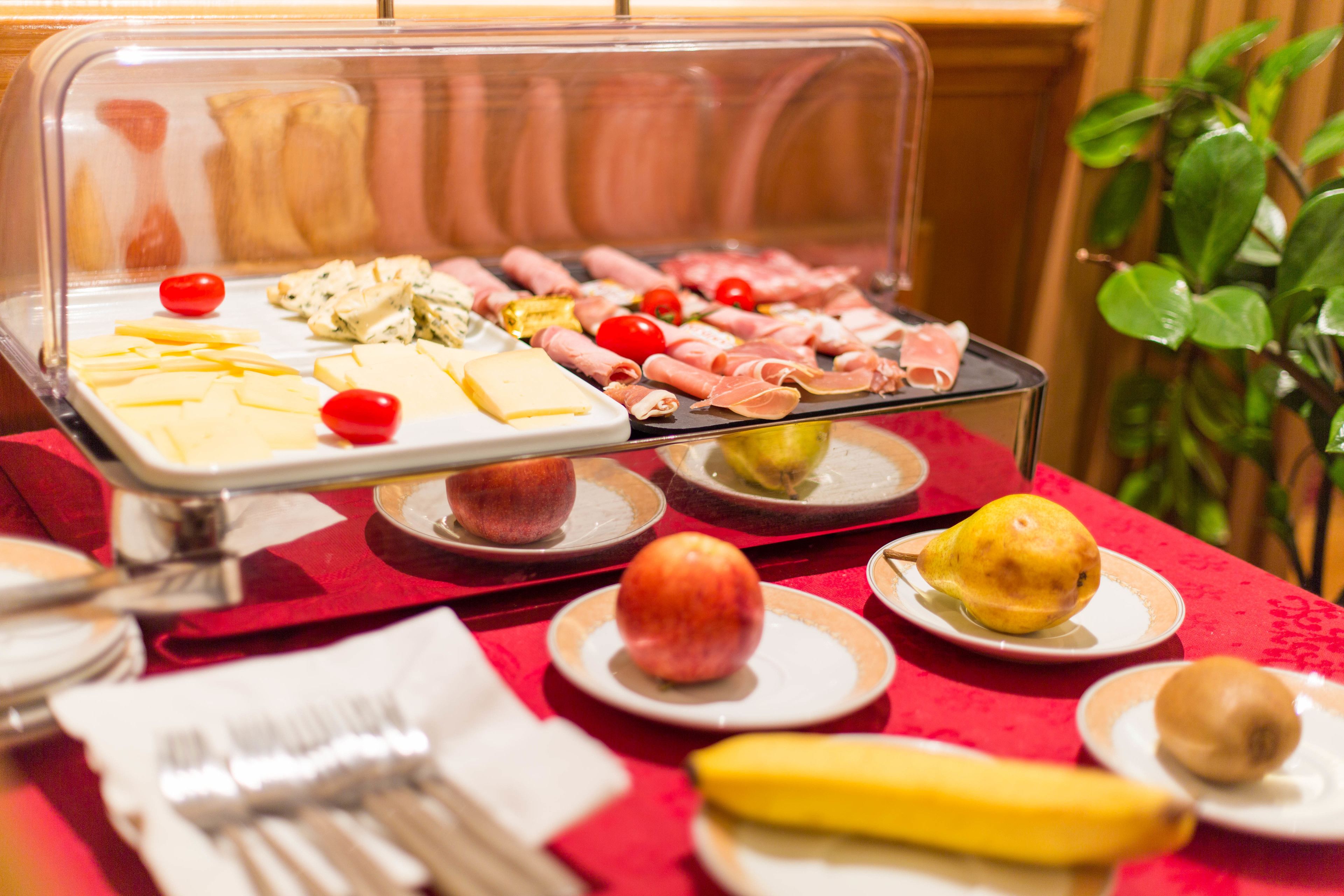 Photo - Sun Riviera Hotel