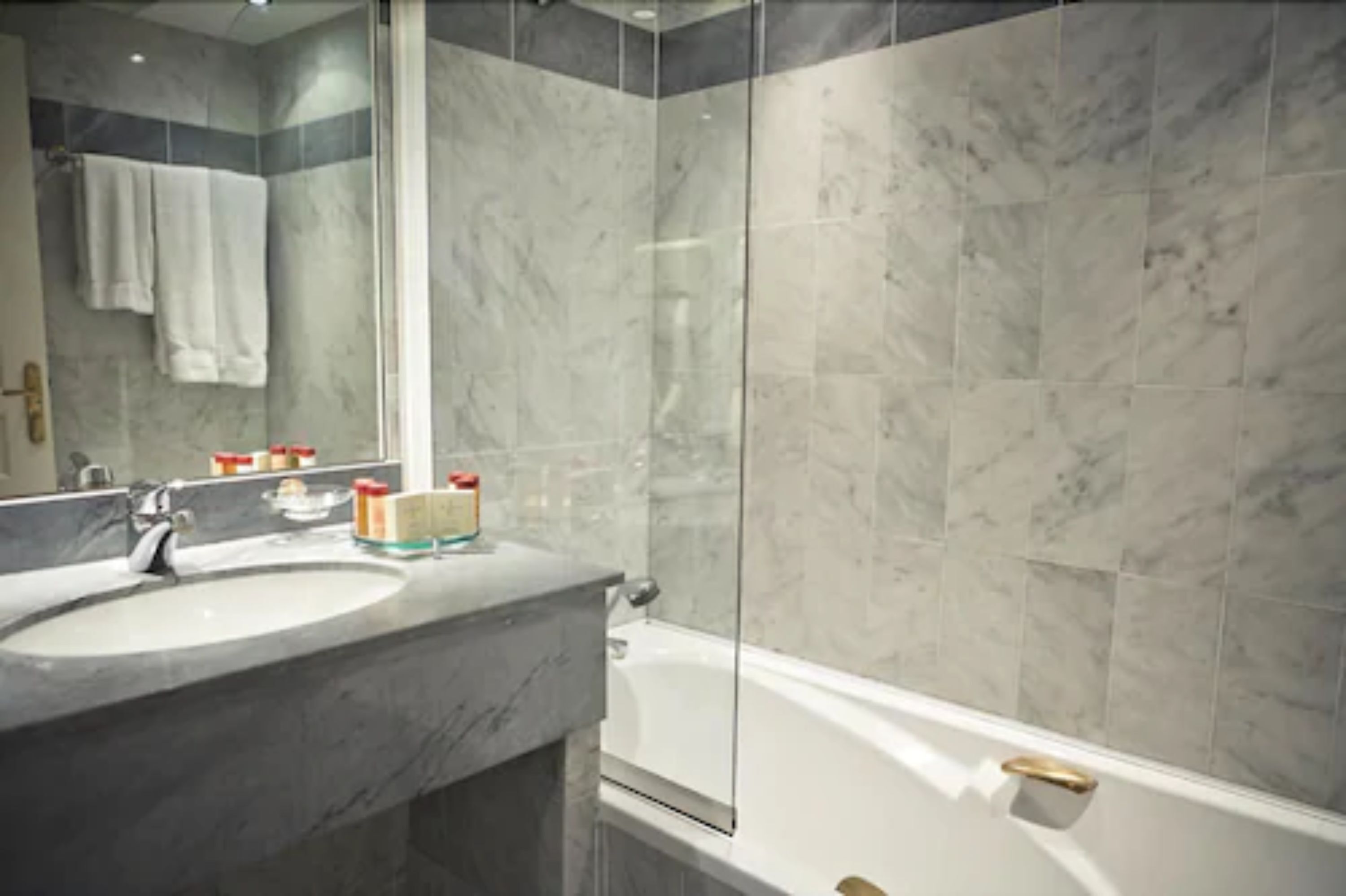 Photo - Sun Riviera Hotel