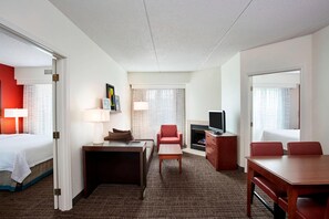 Suite, 2 Bedrooms, Non Smoking | Living room | 32-inch flat-screen TV with satellite channels, TV