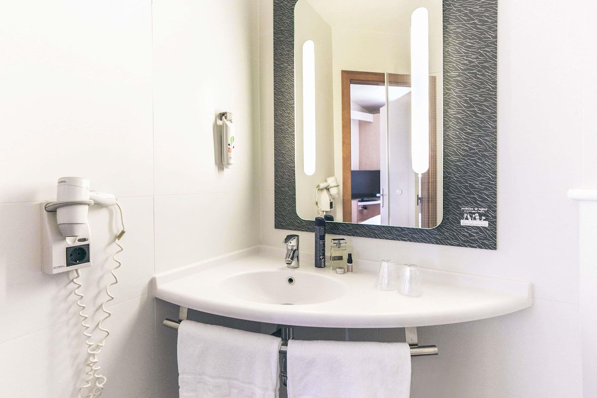 Materassi in memory foam, tende oscuranti, insonorizzazione