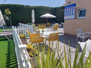 Outdoor pool, pool loungers