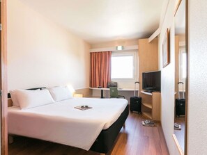 客房, 1 张双人床 | 记忆海绵床垫、遮光窗帘、隔音、熨斗/熨板