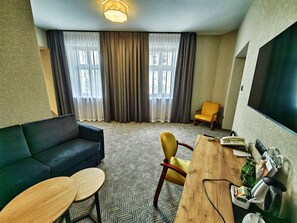 Standard Apartment, 1 Double Bed | Minibar, in-room safe, desk, iron/ironing board