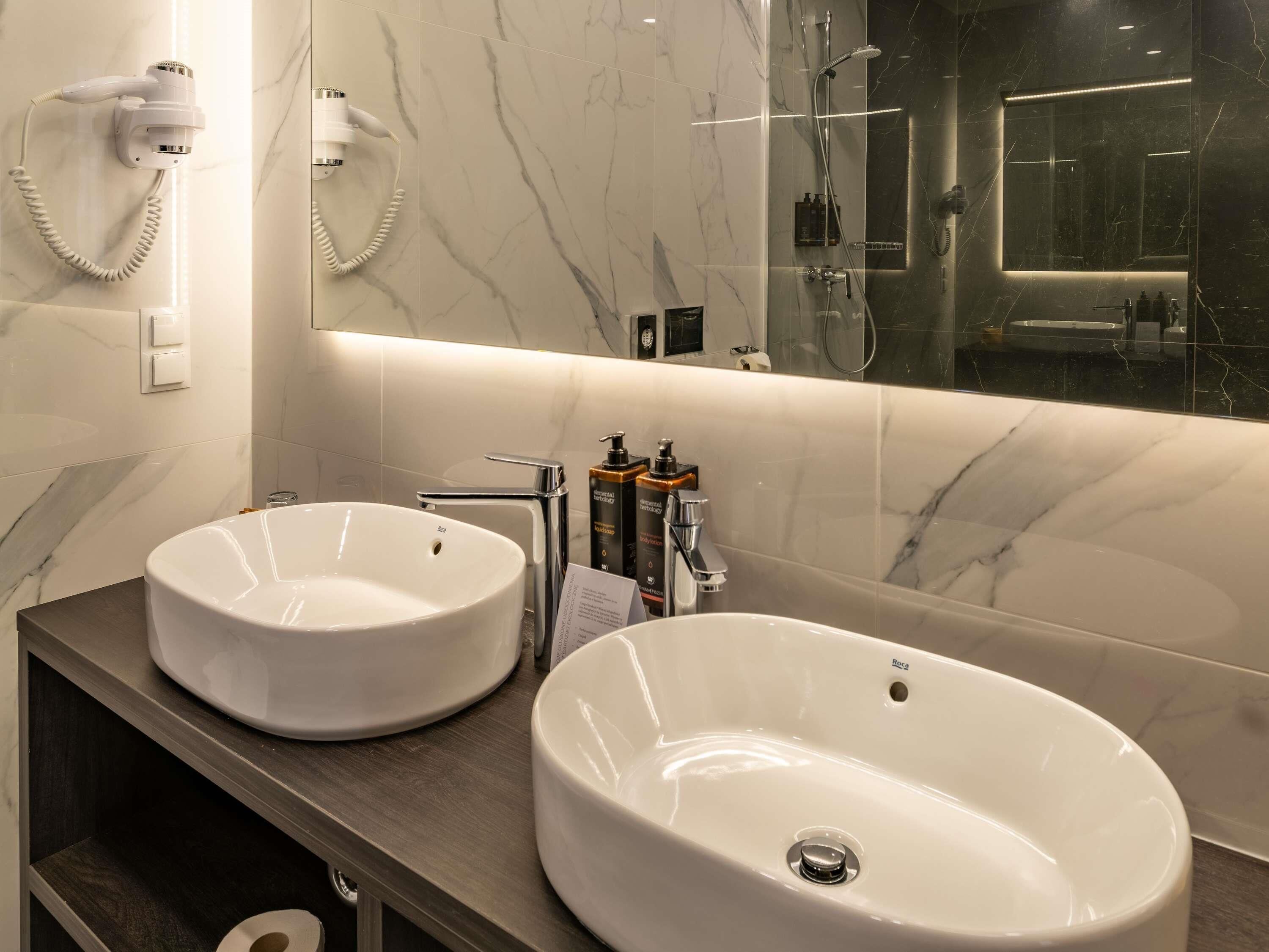 standard apartment, 1 double bed | minibar, in-room safe, desk, iron/ironing board