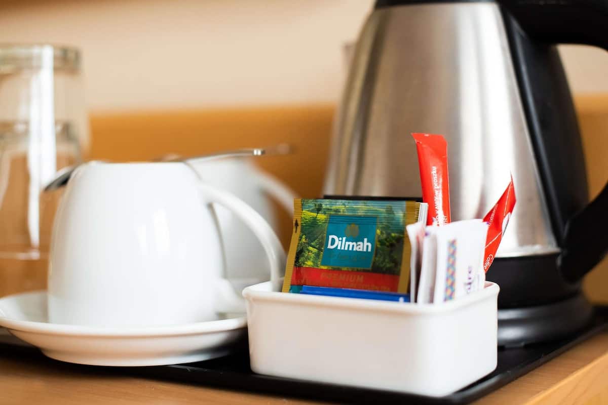 Minibar, in-room safe, desk, iron/ironing board