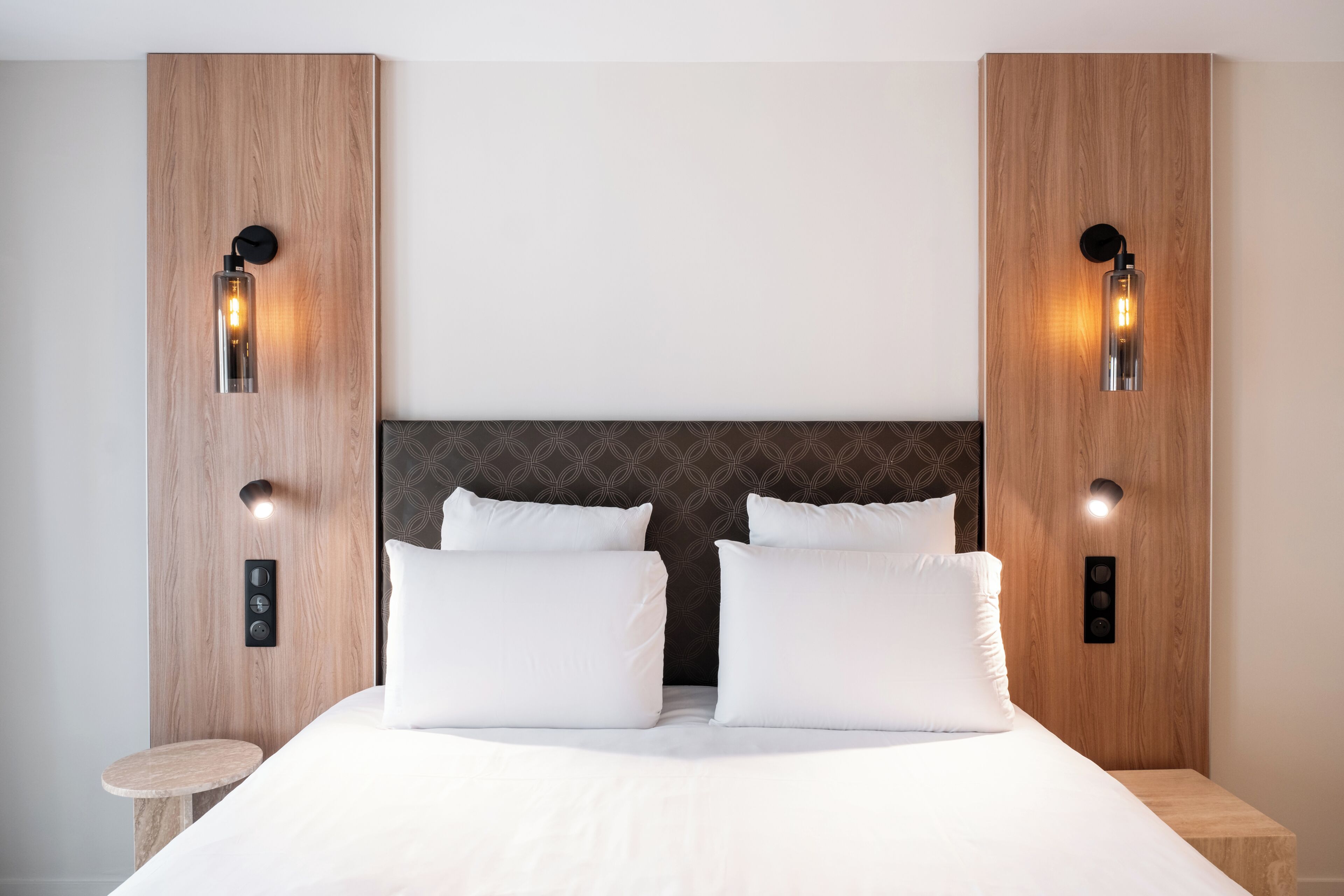 Habitación clásica, 1 cama matrimonial | Camas con pillow-top, minibar y caja de seguridad en la habitación 