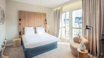 Privilege, Room, 1 Double Bed | Pillowtop beds, minibar, in-room safe, individually furnished