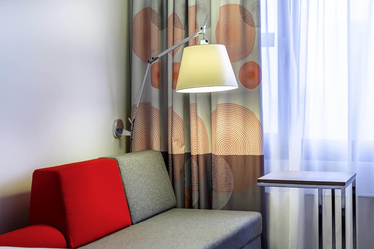 Executive Twin Room, 2 Twin Beds | Premium bedding, minibar, in-room safe, desk