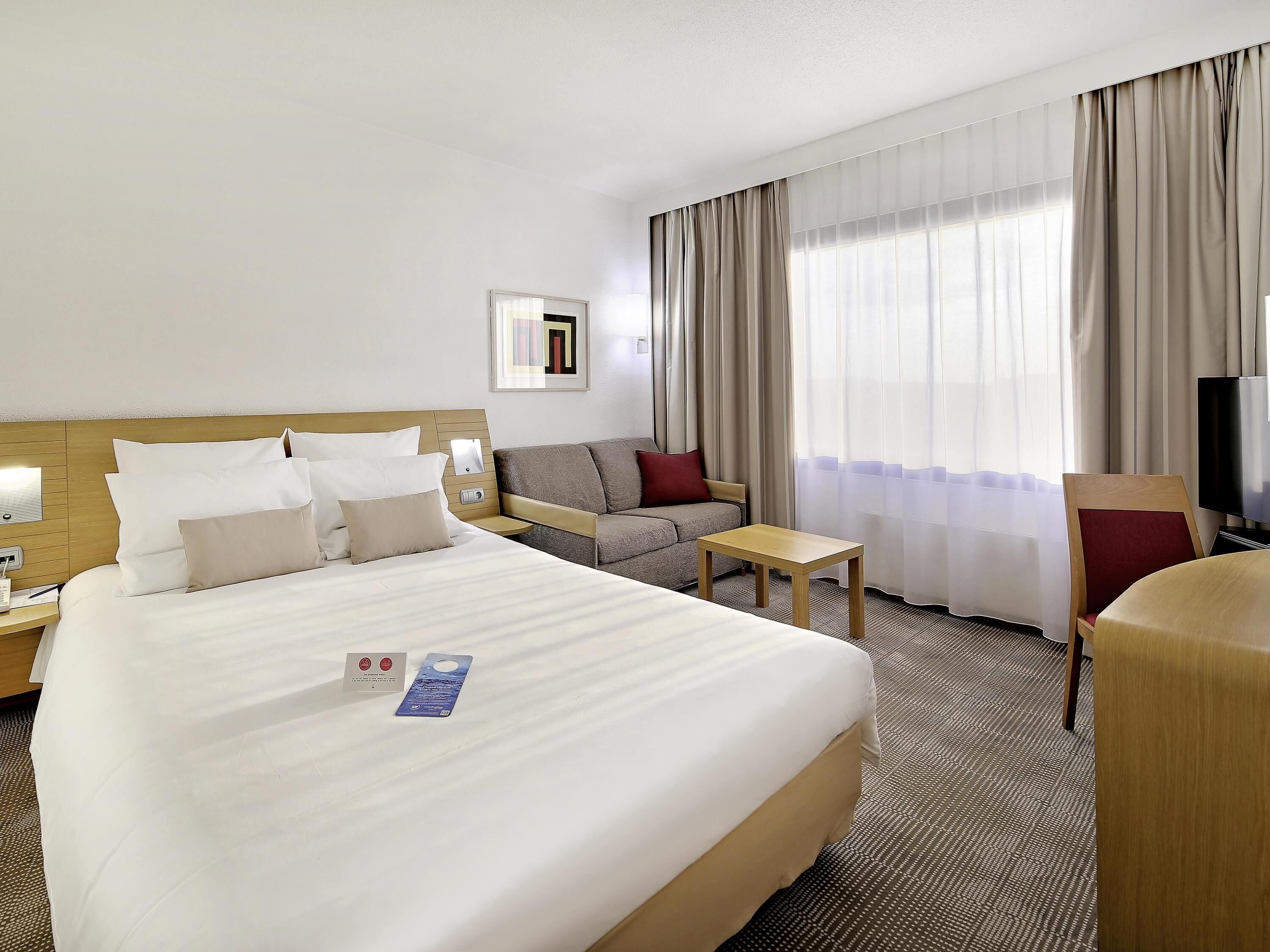 Ropa de cama de alta calidad y minibar 