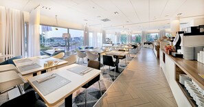 Päivittäinen buffetaamiainen (82 PLN per henkilö)