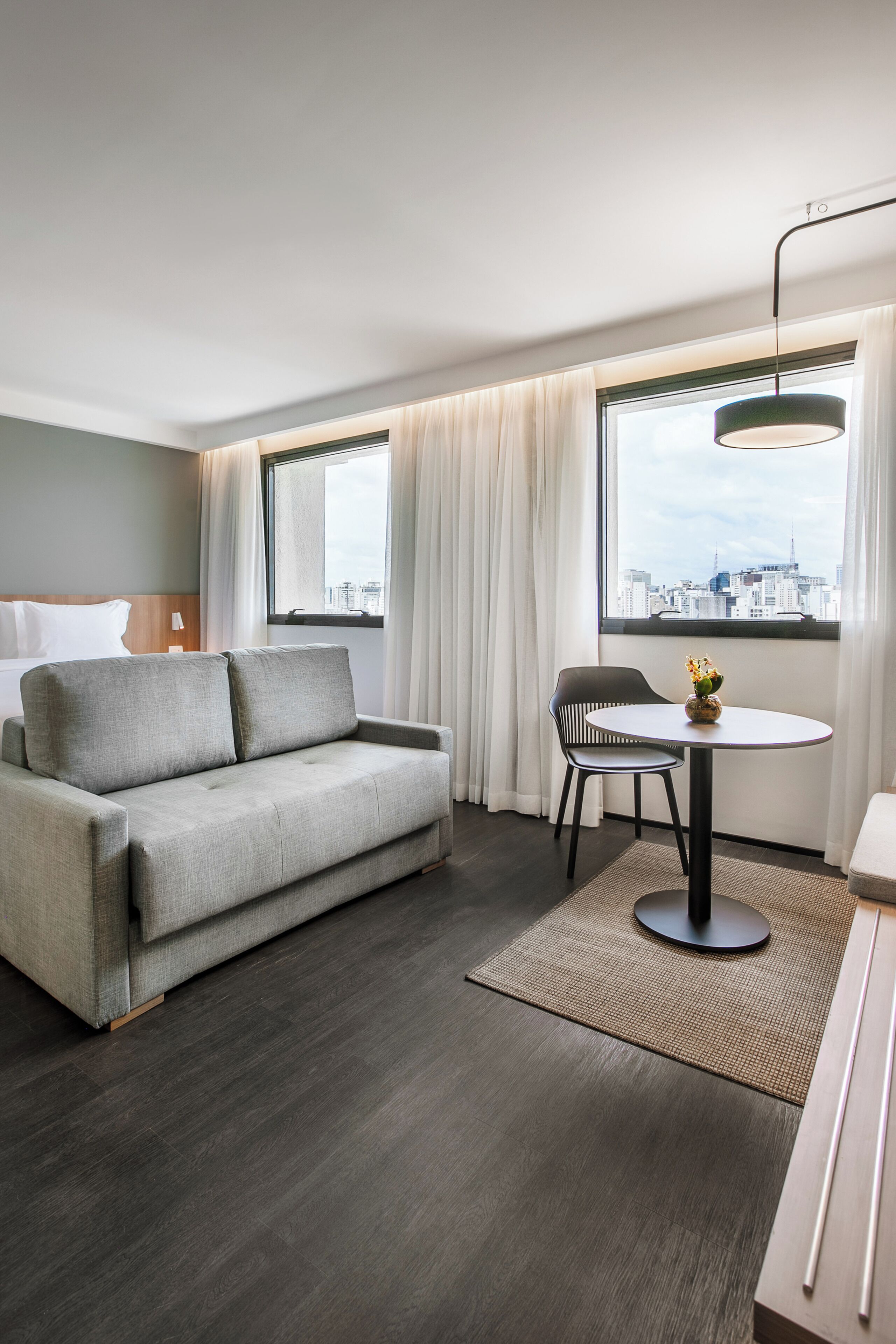 The Studio Queen | 迷你吧、客房内保险箱、办公桌、遮光窗帘