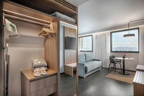 1 bedroom, minibar, in-room safe, desk