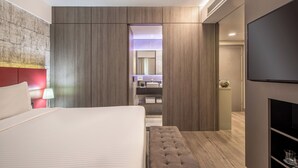 The Townhouse | ミニバー、セーフティボックス (室内)、デスク、遮光カーテン