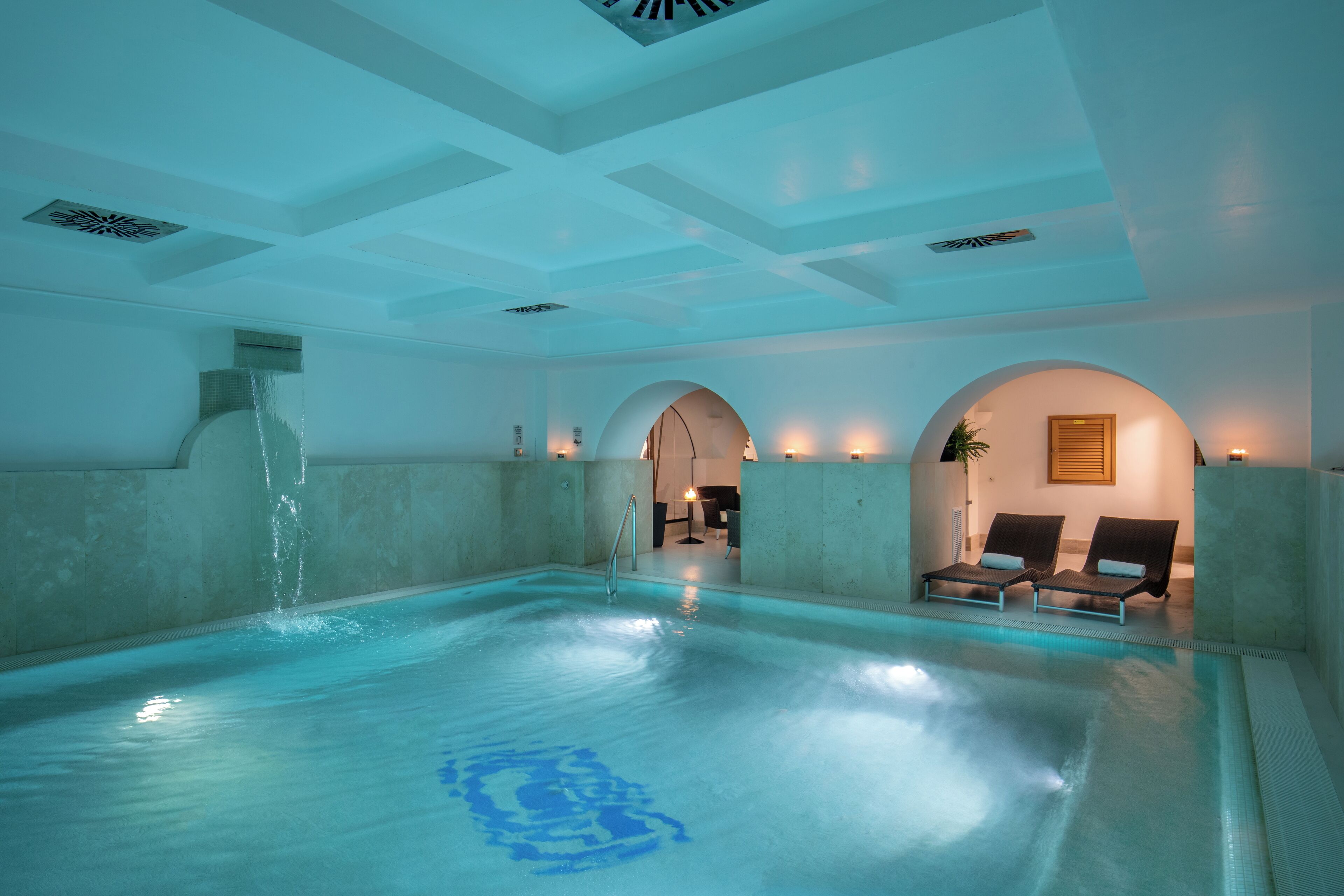 hot tub, body treatments, deep-tissue massages, sports massages