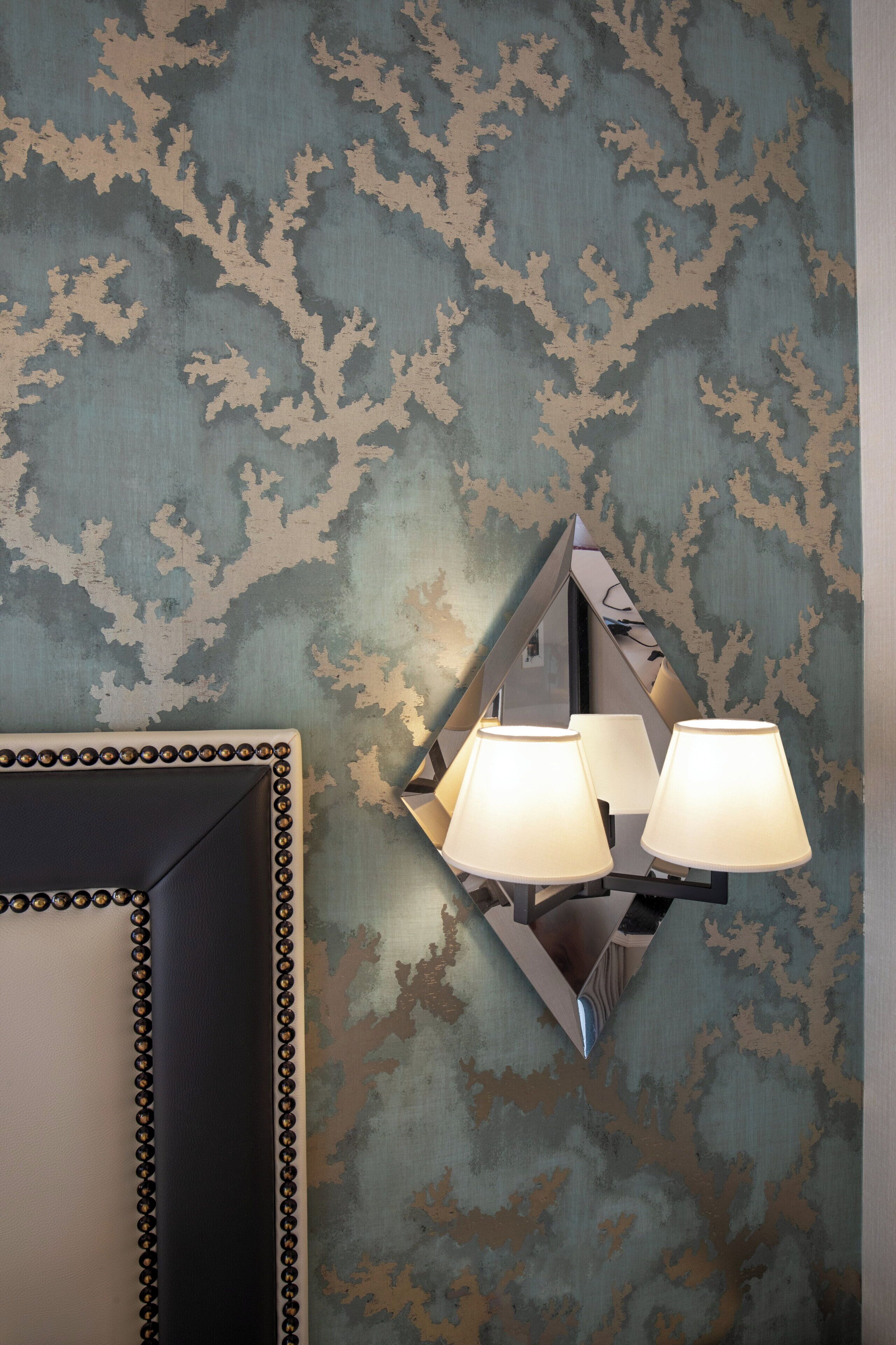 deluxe room | 1 bedroom, down duvets, minibar, in-room safe