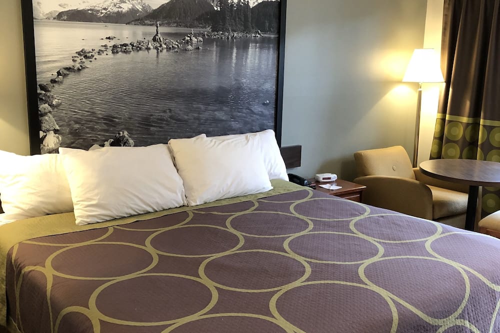 Super 8 by Wyndham Kamloops East