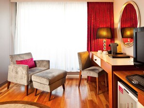 Privilege, 룸, 퀸사이즈침대 1개 | 오리/거위털 이불, 객실 내 금고, 책상, 암막 커튼