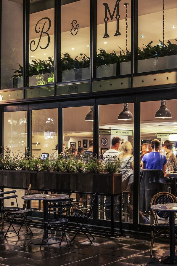 Terrace/patio - Mercure Bristol Brigstow Hotel (Bristol)