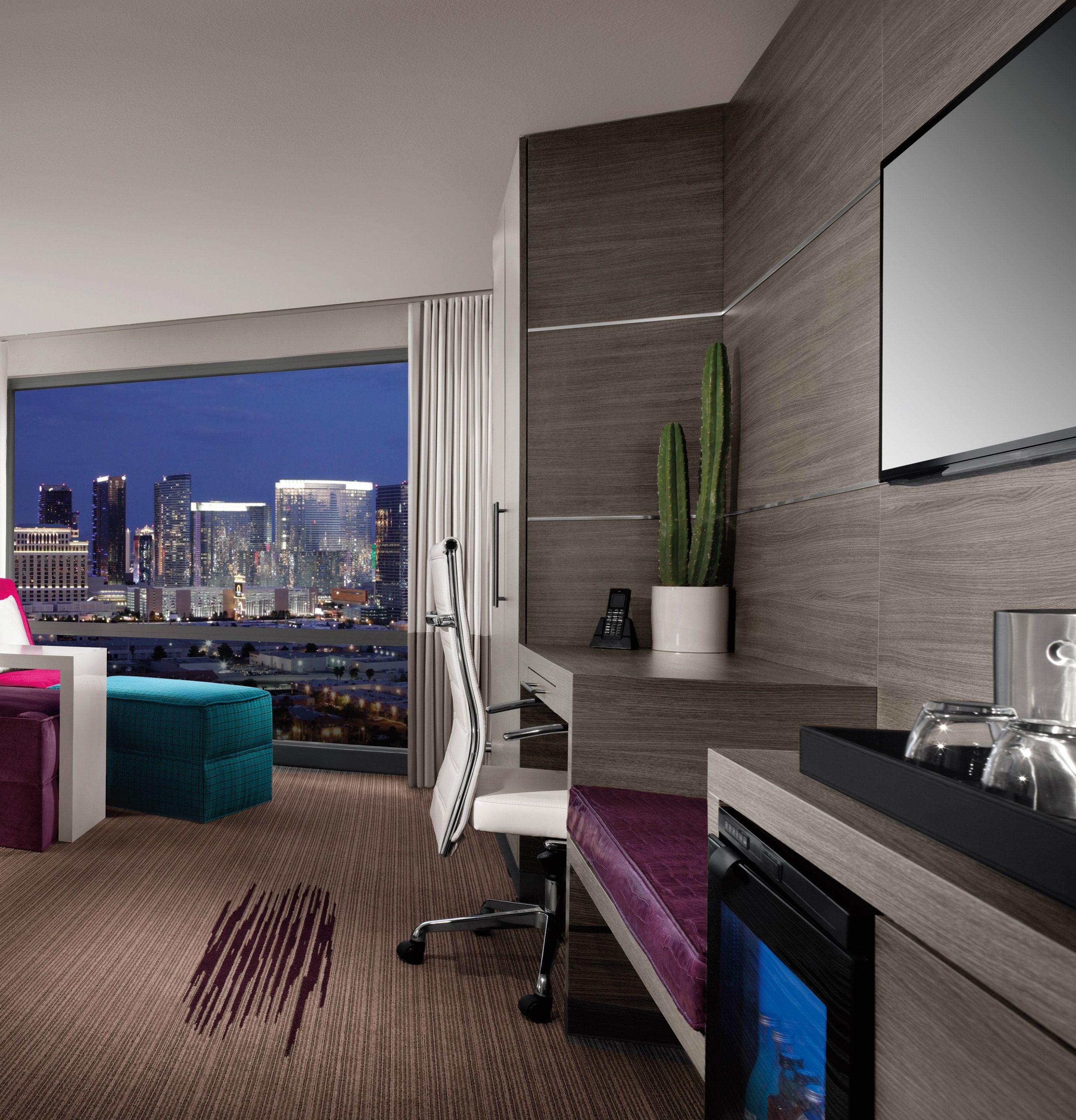 premium bedding, pillow-top beds, minibar, in-room safe