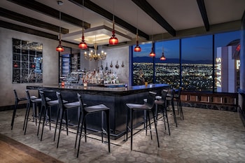 5 bars/lounges, 2 poolside bars at Palms Casino Resort