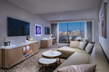 Fantasy Executive Suite | Interior at Palms Casino Resort