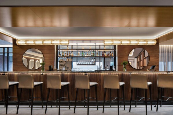 Lounge - AC Hotel by Marriott Old Montreal (Montreal)