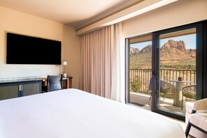 Room, 1 King Bed (Cliffs) | Hypo-allergenic bedding, blackout drapes, iron/ironing board