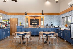 Free daily full breakfast 