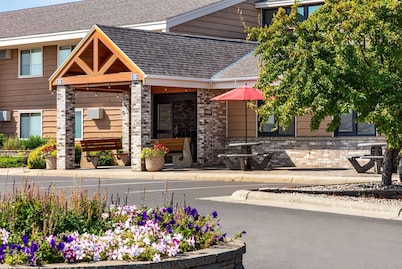 AmericInn by Wyndham Roseau